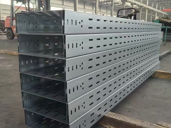 托盘式电缆桥架