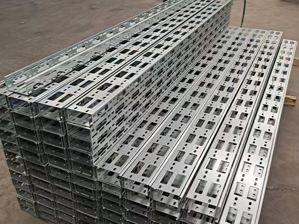 托盘式电缆桥架