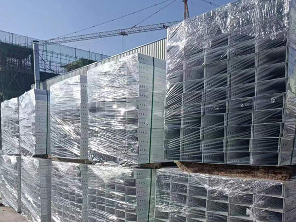 防火喷塑电缆桥架