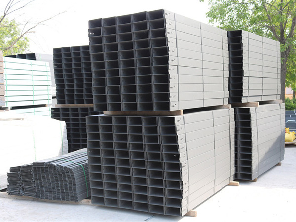 防火喷塑电缆桥架